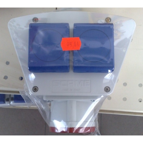 Skydelis su kištukiniais lizdais 603D.221(1x32A 5p; 2x220V) 